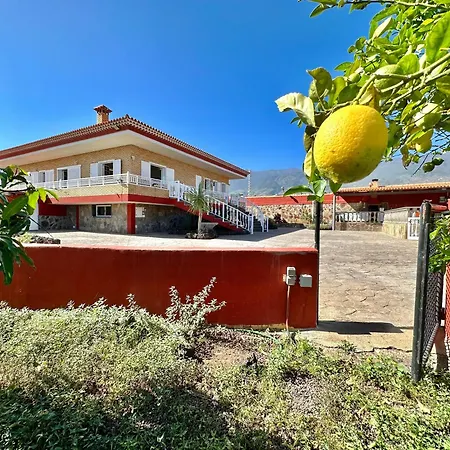Puntallana Villa *
