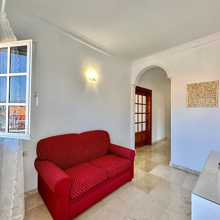 Puntallana Villa *